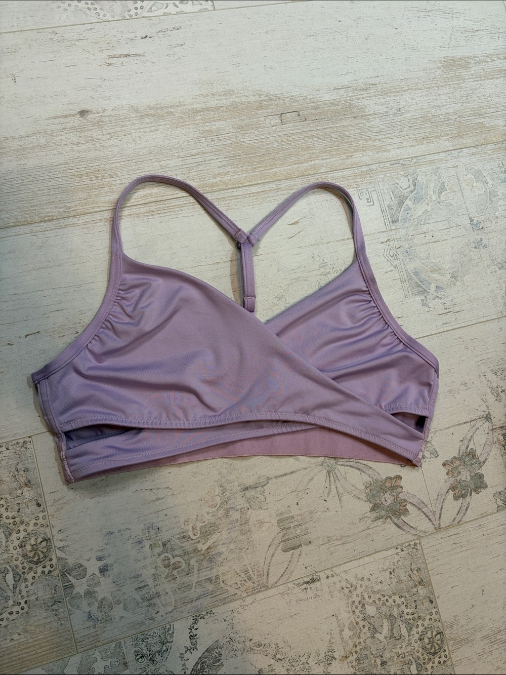 Pink Victoria’s Secret Light Purple Ultimate Lightly Lined Sports Bra Large